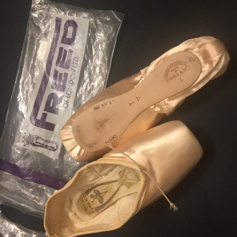 SOLD Freed Pointe Shoes